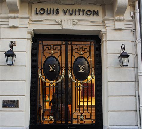 louis vuitton marseille locations.